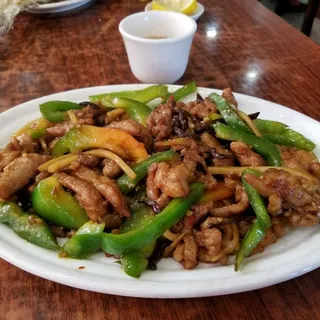 Shredded Pork with Garlic Sauce*