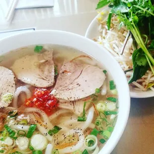 Banh canh. Rating: 4 stars