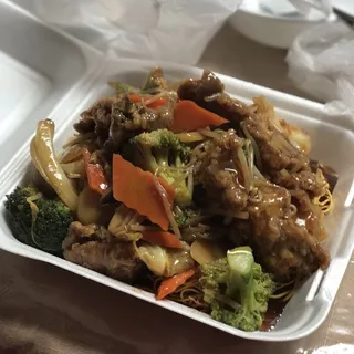 151. Beef Pan Fried Crispy Noodles