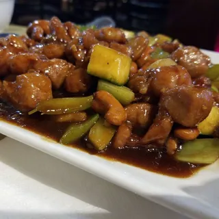 27. Chicken with Cashew Nuts