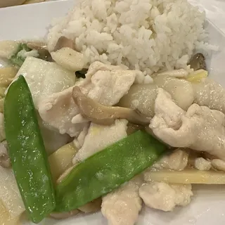 6. Moo Goo Gai Pan