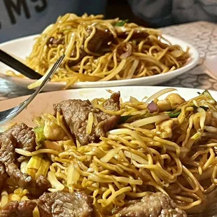 Beef lo mein