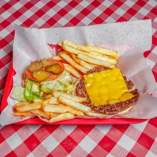 Cheeseburger + fries