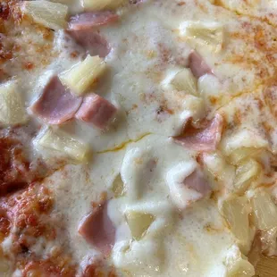 Hawaiian pizza- very good!