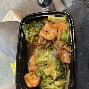 Steamed Shrimp Broccoli
