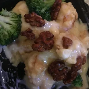 Walnut (obey-gooey) shrimp