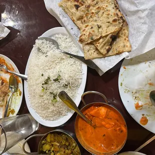 Aloo Gobhi Paneer Tikka Masala Garlic Naan Garlic Naan Plain Rice