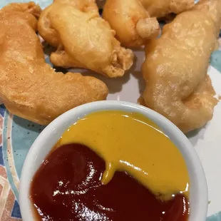 Fried shrimp (order comes with 6 for $7.10).