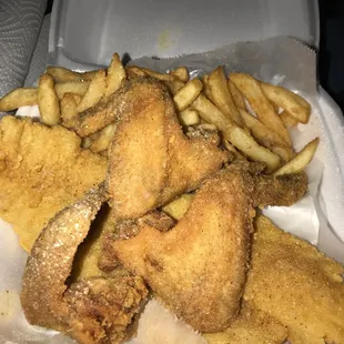 3 Wings and 1 Cat fish fillets Combo with fries and drink-lunch special.
