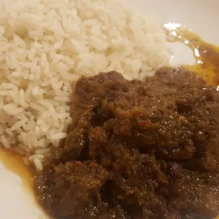 Ofada stew and rice (Ayamase designer stew)