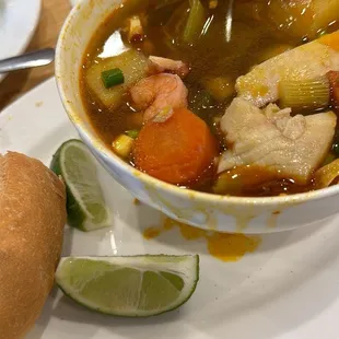 Caldo de mariscos