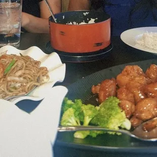 Shrimp Lo Mein, Sesame chicken