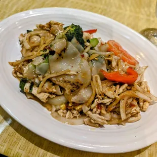 Pad kee mao