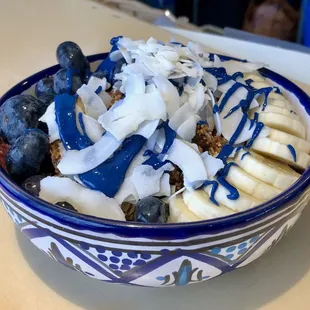 Delicious Açaí bowls ~ amazing !!