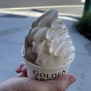 Half Cookies &amp; Cream (Medium) and Half Peanut Butter (Medium)