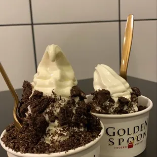 Classic Vanilla with Oreo toppings