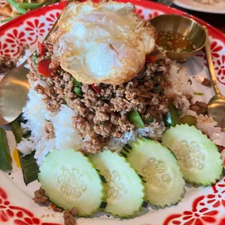 Spicy Basil Combo Tray