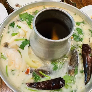Tom Kha