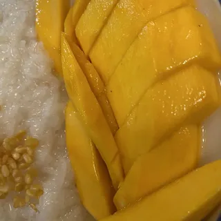 Sweet sticky rice with Mango