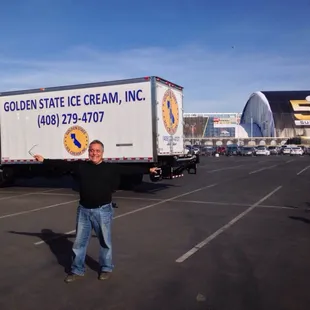 The big boss delivering ice cream and ice cream carts to Levi&apos;s Stadium for Super Bowl 50