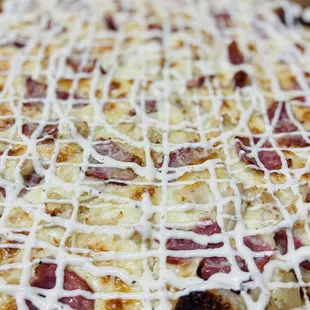 Chicken, bacon, ranch pizza