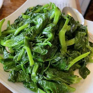 D87 / Pea Sprout with Garlic