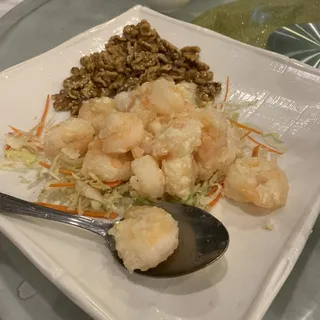 TG86. Walnut Prawns