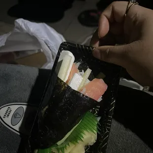 Hand roll