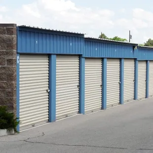 Steel and concrete construction ensure the safety of your things.