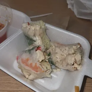 This is the worse Thai rolls I&apos;ve ever had ,and i love Thai food but not here