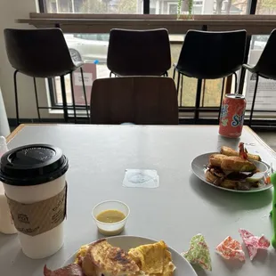 Dining area, Muddy Waters, breakfast sandwich l