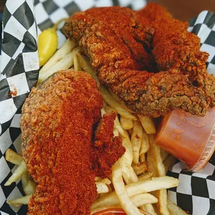 Chicken Tenders + extra seasoning. Had this before and it was juicy and delicious BUT this time it was dry AF. So disappointed.