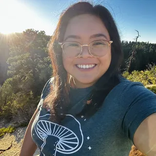 Victoria B.
