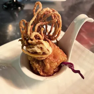 food, chicken wings and fried chicken