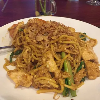 Ma Ma Fried Yellow Noodle