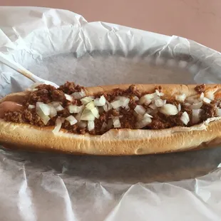 Footlong chili dog w/onions.