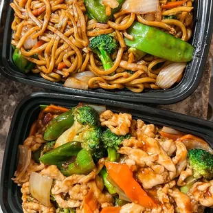 Garlic chicken &amp; Vegetable Lo Mein