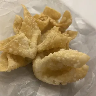 Cream cheese wontons