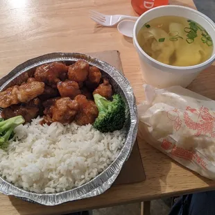 General Tso's Chicken and Wonton Soup