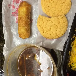 Eggroll--it was OK. Hot&amp;sour soup was edible. Dessert cookies were not so great.