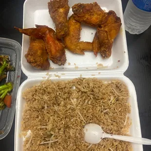 3 wings only  Don&apos;t waste your time at this place
