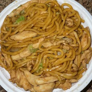 Chicken lo mein