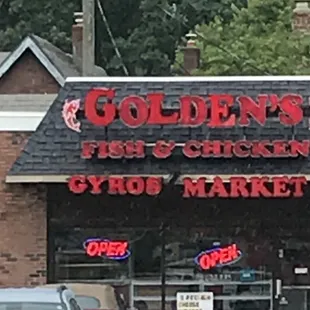 Delicious fish dinners, beverages and cakes!