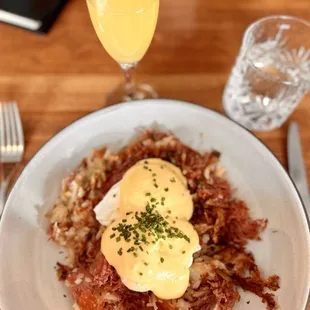 Smoked and peppercorn corn beef with eggs