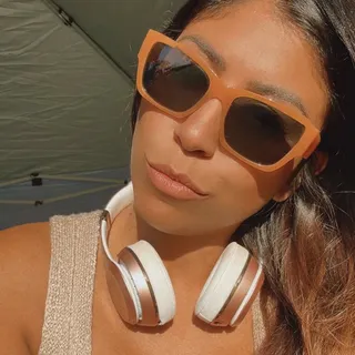 Debbie G.
