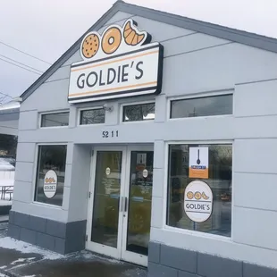 28/03/2022 -- Goldie's Donuts &amp; Bakery