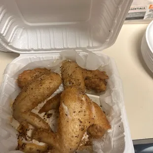 food, fried chicken, fried chicken wings, chicken wings and fried chicken, chicken wings, bbq wings, chicken, poultry, bbq chicken