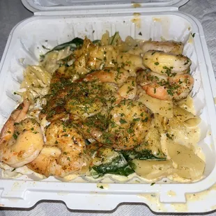 Crab and Shrimp Pasta