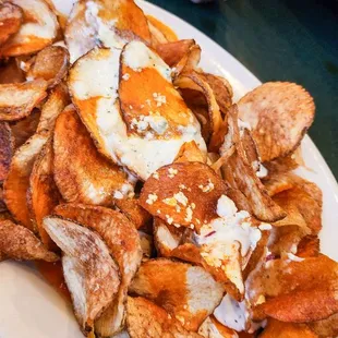 a plate of potato chips