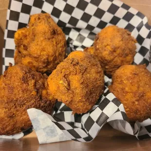 Cauliflower fried chick&apos;n